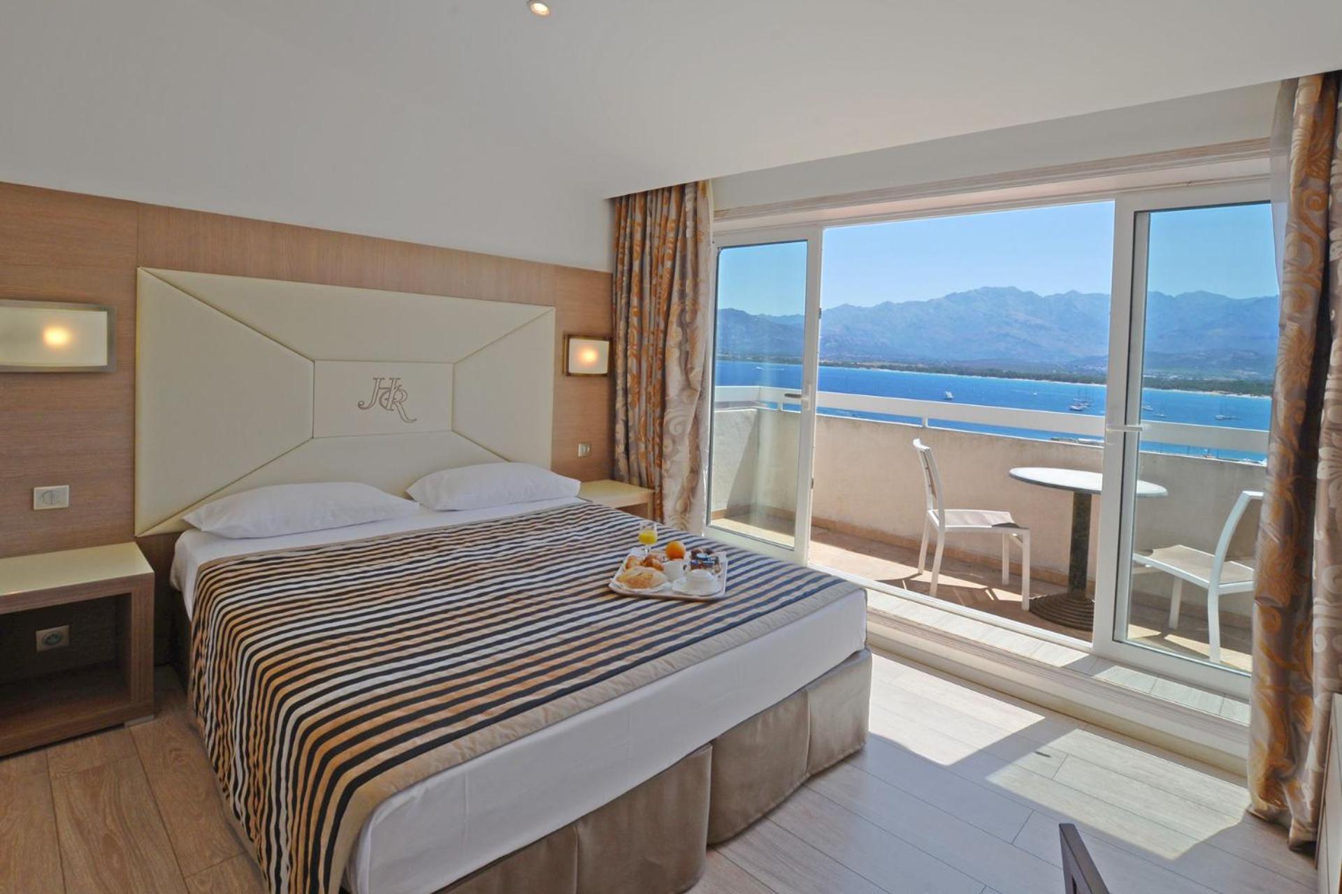 Hotel Le Rocher Calvi  Exteriör bild